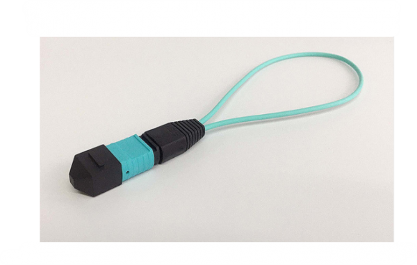 LSZH Cover OM3 8fo 12fo 0.3m 0.15m MPO MTP Loop Back Patch Cord